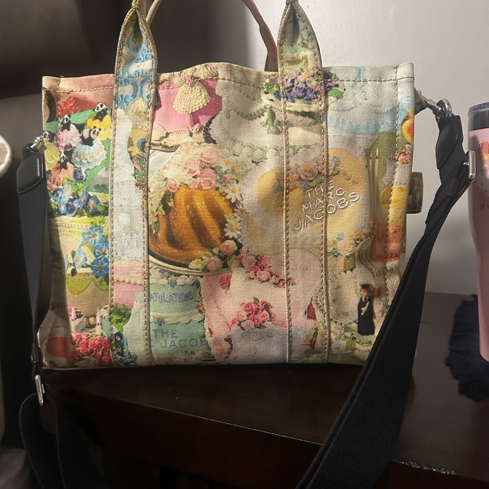 Marc Jacobs rare wedding cake tote bag